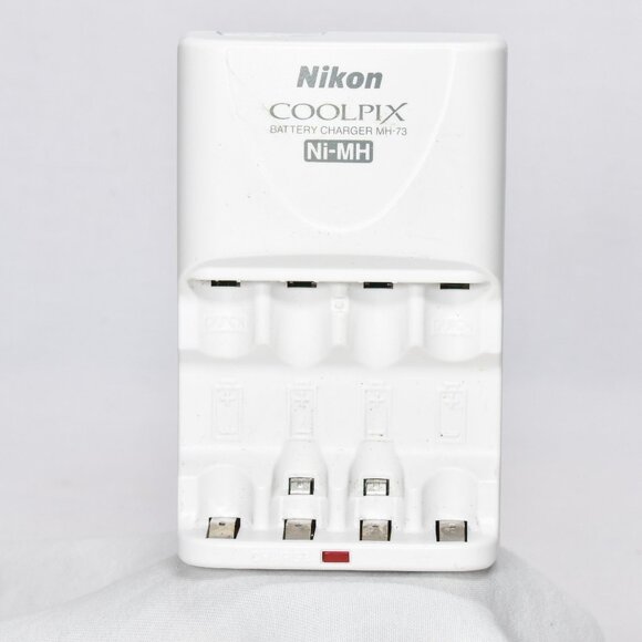 Nikon Mh-73 Ni-mh Battery Charger For Ni-mh Aa Rechargeable Batteries NEW - Picture 2 of 5